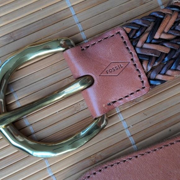 Like new Fossil brown leather belt, braided, fits 33" and smaller - Picture 7 of 9